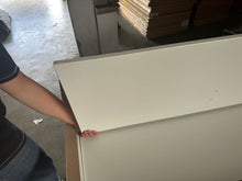 Lade das Bild in den Galerie-Viewer, REDUZIERT! -30% Kleiderschrank hülsta now minimo IV Weiß / Hellbraun
