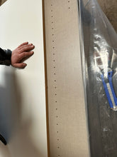 Lade das Bild in den Galerie-Viewer, Drehtürenschrank SKØP pure gloss 270 x 230cm
