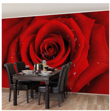 Lade das Bild in den Galerie-Viewer, REDUZIERT! -40% Vliestapete Rote Rose mit Wassertropfen Vliespapier - Rot - 480 x 320 cm
