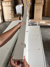 Lade das Bild in den Galerie-Viewer, REDUZIERT! -50% Kleiderschrank Milano Breite: 140 cm
