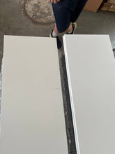 Lade das Bild in den Galerie-Viewer, REDUZIERT! -50% Kleiderschrank Milano Breite: 140 cm
