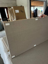 Lade das Bild in den Galerie-Viewer, REDUZIERT! -32% Schwebetürenschrank SKØP gloss reflect Hochglanz Weiß / Seidengrau - 405 x 236 cm - 3 Türen
