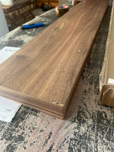 Lade das Bild in den Galerie-Viewer, REDUZIERT! -50% Wandboard Balda Walnuss - Breite: 120 cm
