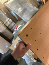 Lade das Bild in den Galerie-Viewer, REDUZIERT! -30% Drehtürenschrank Landvetter Breite: 102cm
