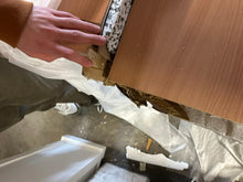Lade das Bild in den Galerie-Viewer, REDUZIERT! -30% Drehtürenschrank Landvetter Breite: 102cm
