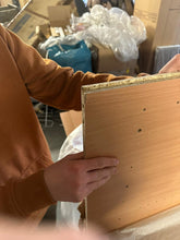 Lade das Bild in den Galerie-Viewer, REDUZIERT! -30% Drehtürenschrank Landvetter Breite: 102cm
