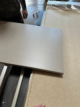 Lade das Bild in den Galerie-Viewer, Drehtürenschrank SKØP pure gloss 270 x 230cm
