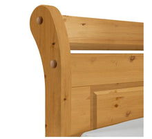Lade das Bild in den Galerie-Viewer, Massivholz-Doppelbett Cenan
